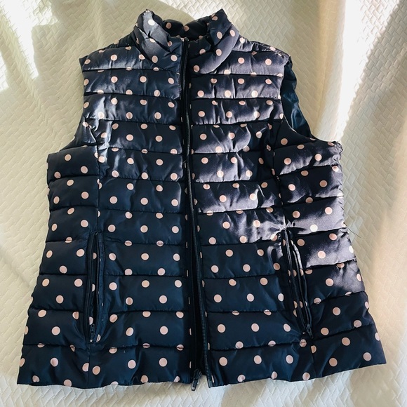Polka dot half neck zip up vest. - Picture 1 of 5